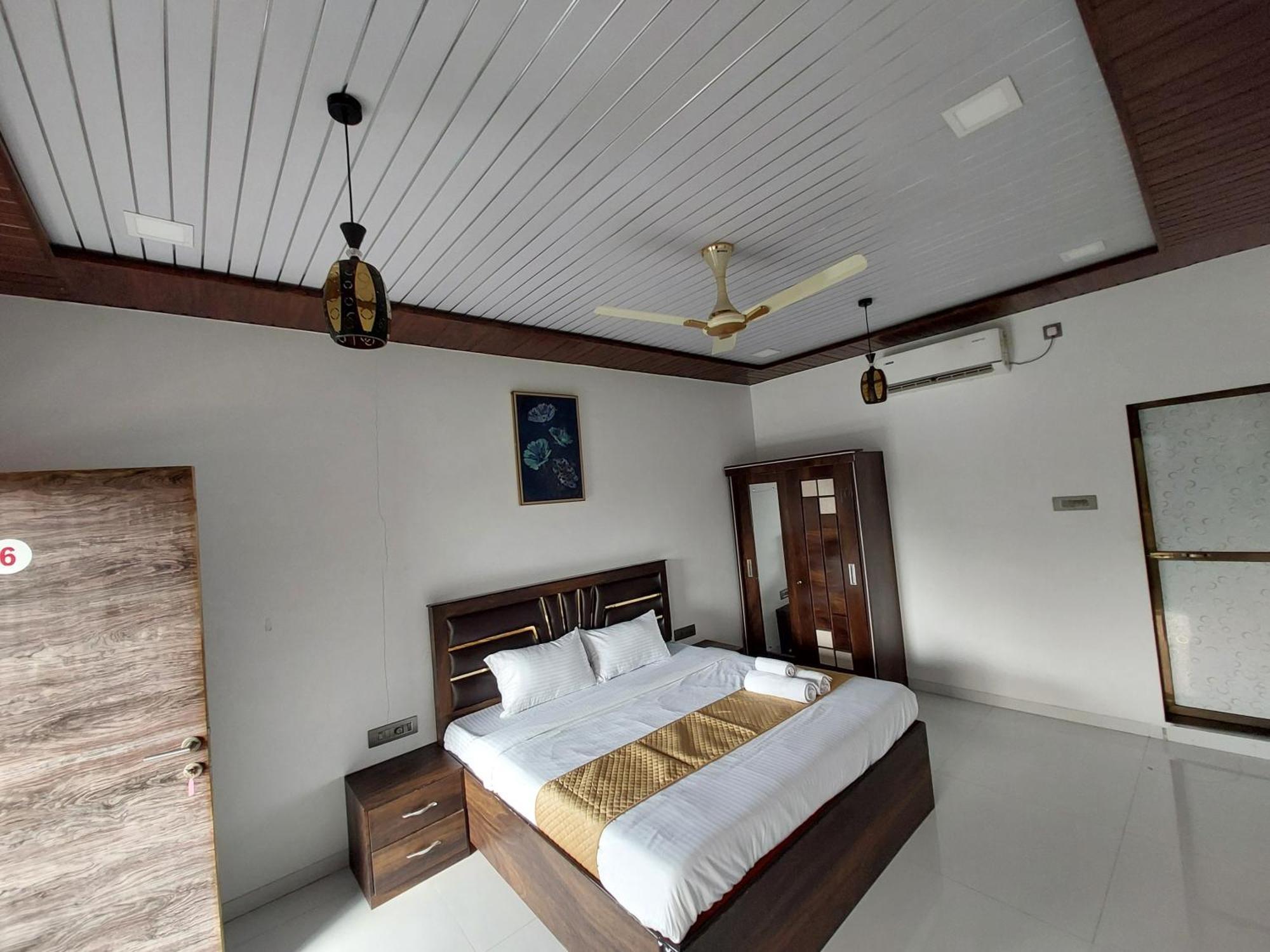 The Village Resorts Karjat Room photo
