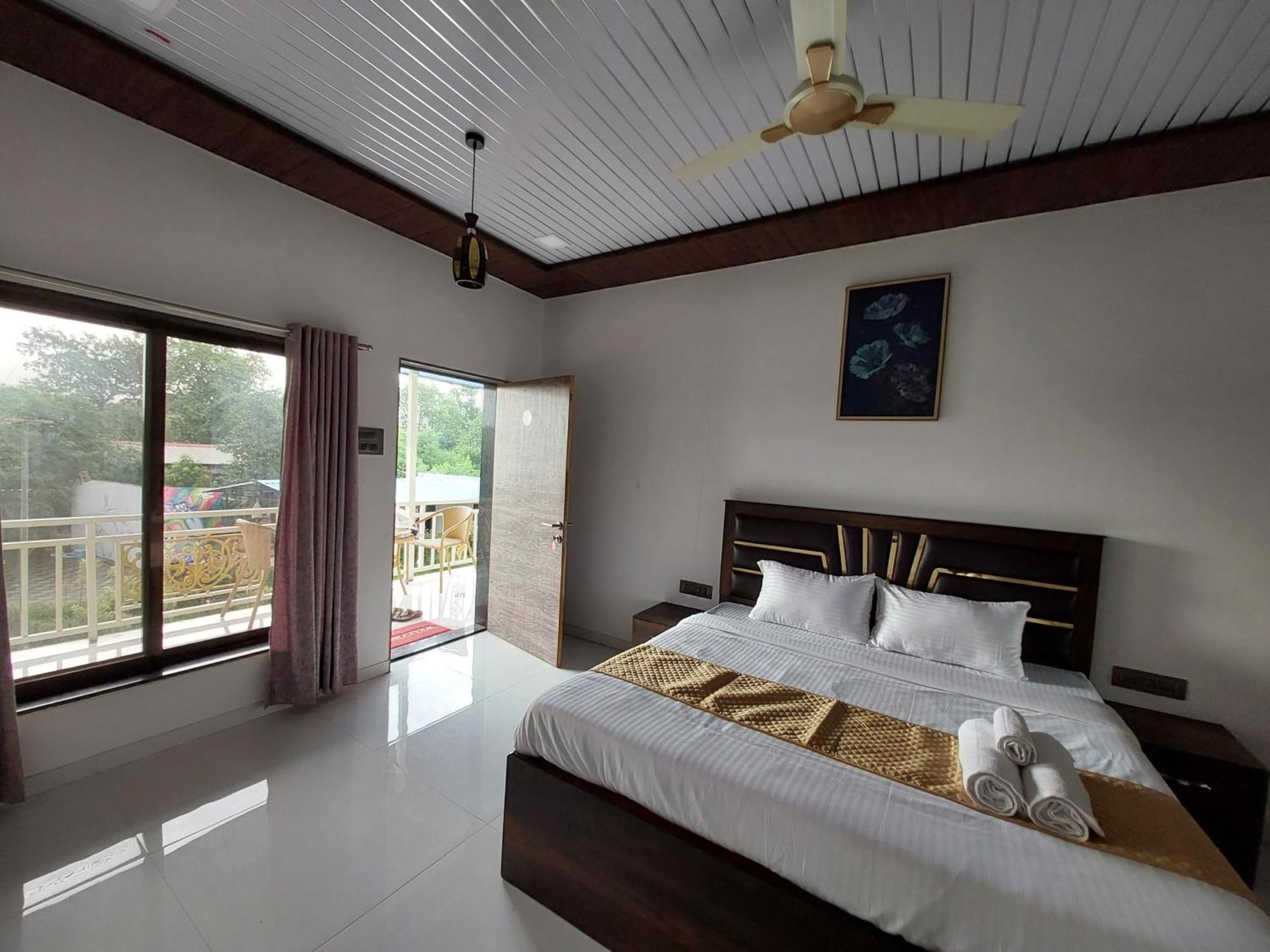 The Village Resorts Karjat Room photo